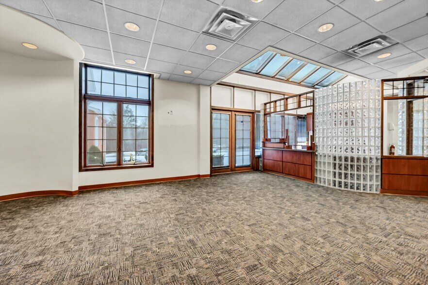 More Photos Of 48 Route 6, Yorktown Heights Medical For Sale
