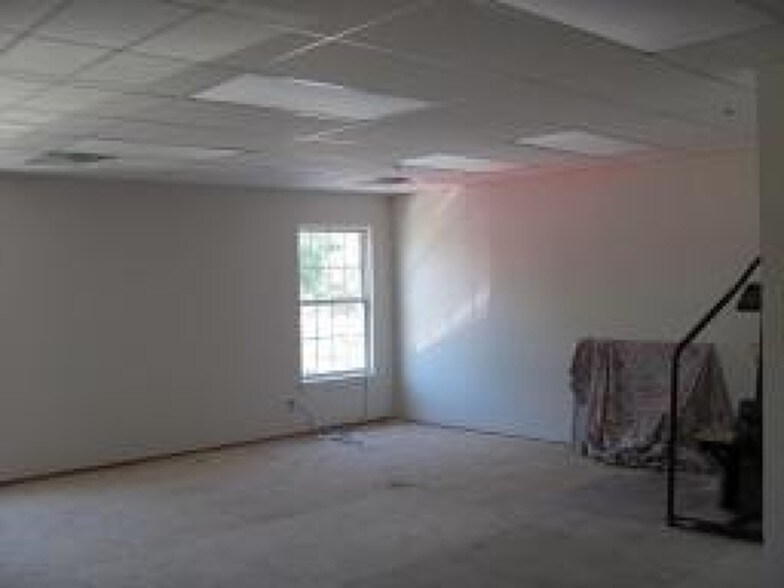 More Photos Of 7 Industrial Rd, Pequannock Office For Lease