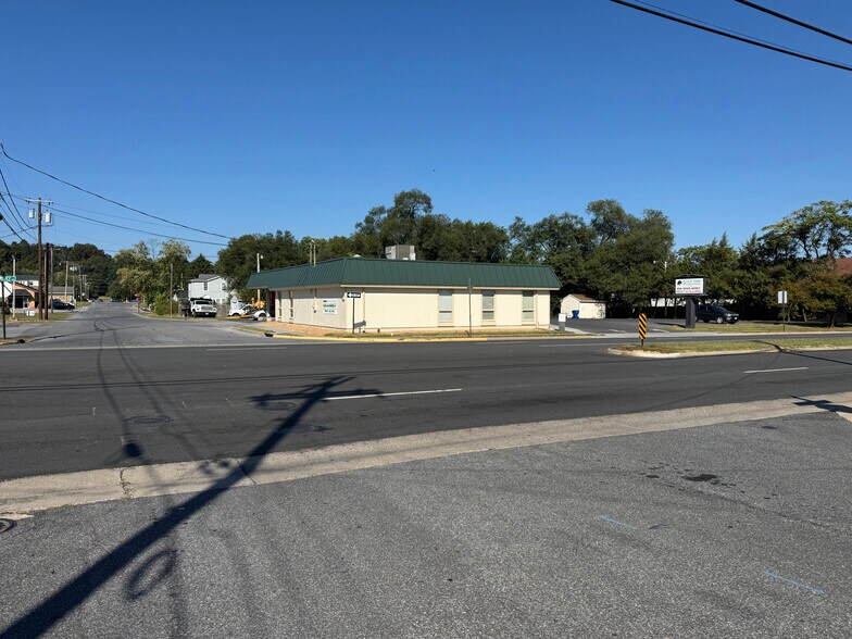 More Photos Of 508 N Commerce Ave, Front Royal Bank For Sale