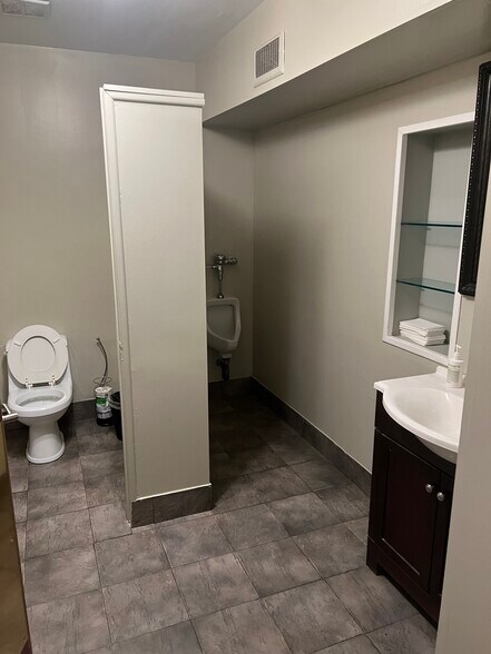More Photos Of 2071 NY-52, Liberty Fast Food For Sale