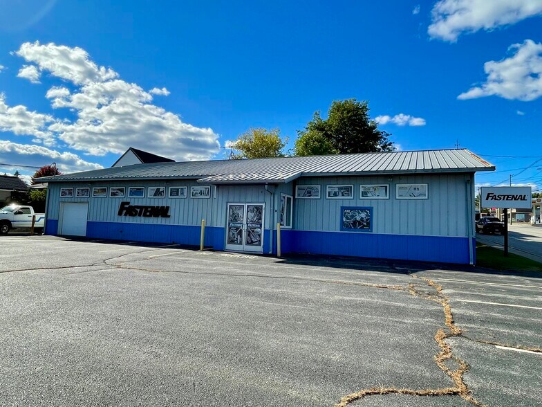 Primary Photo Of 1219 Lisbon St, Lewiston Freestanding For Lease