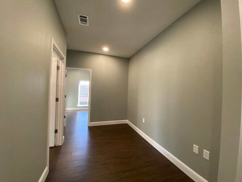 More Photos Of 5490 Washington Blvd, Beaumont Office For Lease