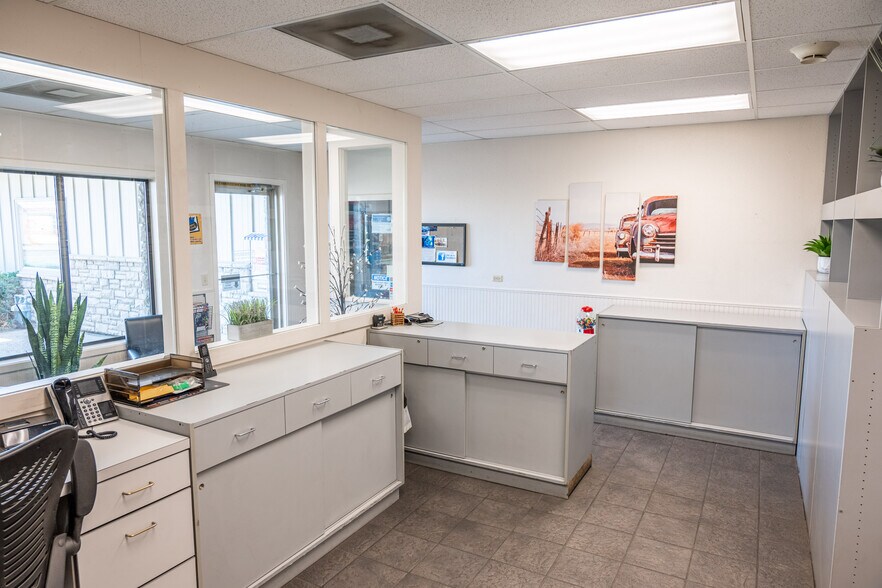 More Photos Of 1890 SW 18th Ave, Ontario Specialty For Sale