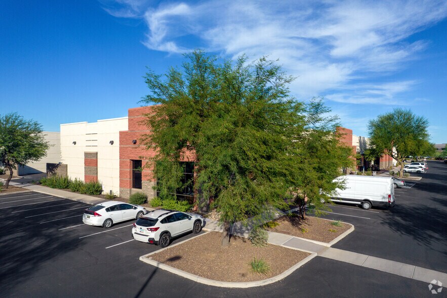 More Photos Of 9035 E Pima Center Pky, Scottsdale Light Manufacturing For Lease