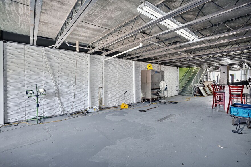 More Photos Of 8485-8499 NW 54th St, Miami Warehouse For Sale