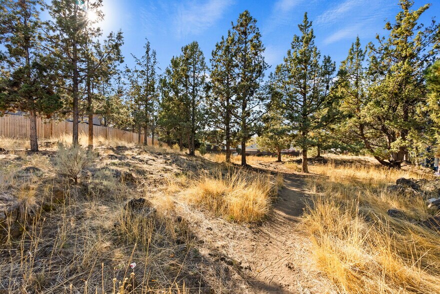 More Photos Of 2101 NE Holliday Ave, Bend Land For Sale