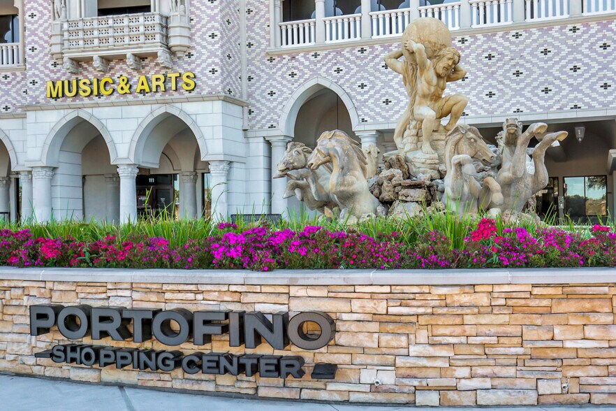 More Photos Of 19073 Interstate 45 S, Conroe General Retail For Lease