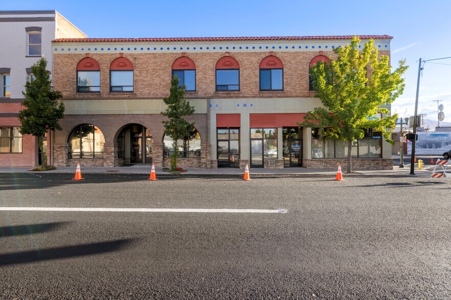 More Photos Of 125 S 6th St, Klamath Falls Flex For Sale