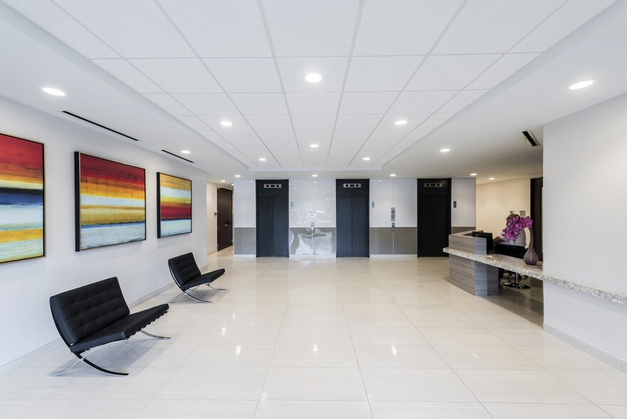 More Photos Of 6500 Greenville Ave, Dallas Office For Lease