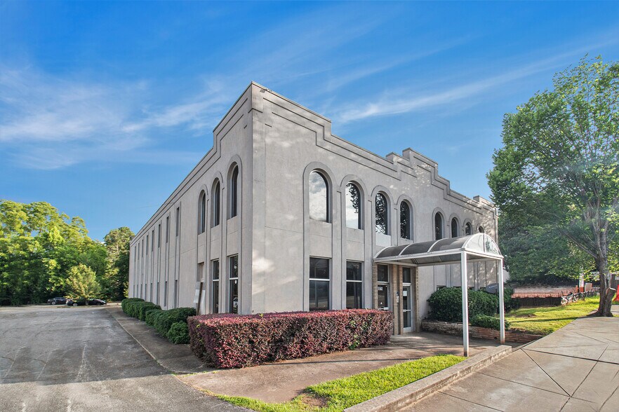 Primary Photo Of 3079 SW Campbellton Rd, Atlanta Medical For Lease