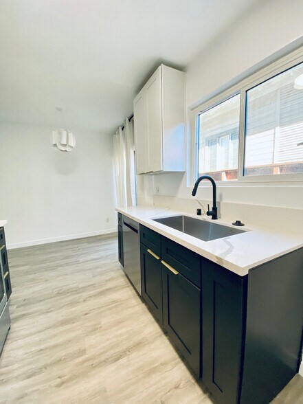 More Photos Of 10603-10609 Palms Blvd, Los Angeles Apartments For Sale