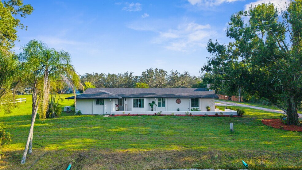 More Photos Of 22226 Sr 64, Bradenton Specialty For Sale