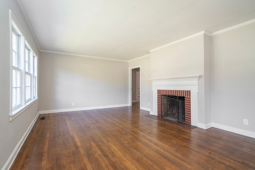 More Photos Of 1409 Georgia Hwy 11, Monroe Office Residential For Sale