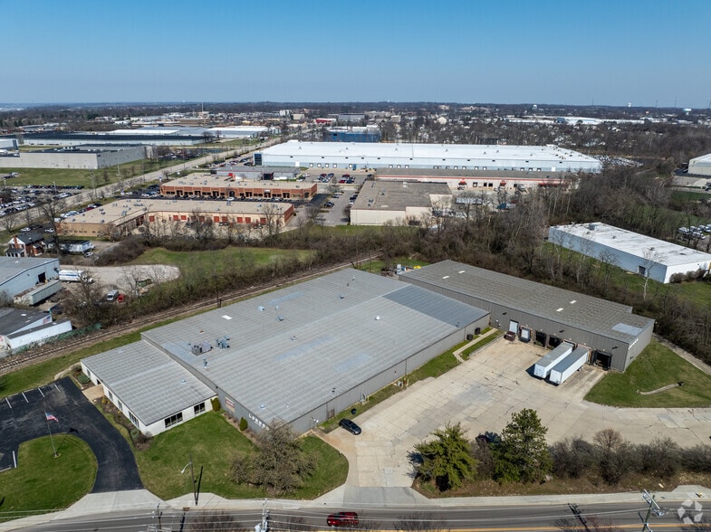 More Photos Of 5000 Creek Rd, Blue Ash Manufacturing For Lease