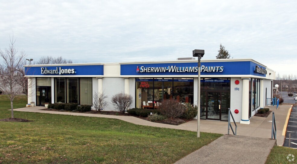 Primary Photo Of 191 W Main St, Webster Freestanding For Lease