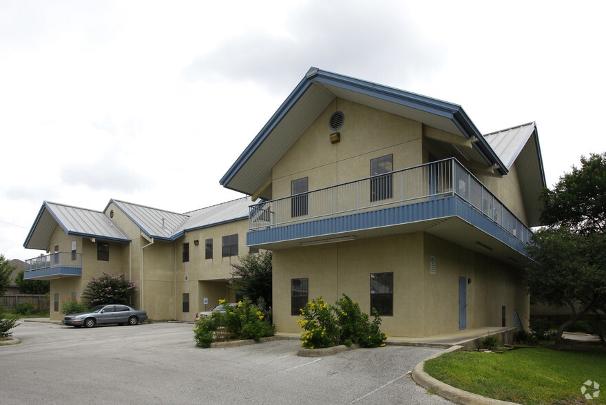 More Photos Of 1870 W Bitters Rd, San Antonio Office For Lease