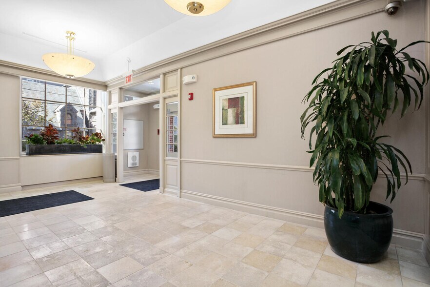 More Photos Of 1 E Putnam Ave, Greenwich Office Residential For Lease