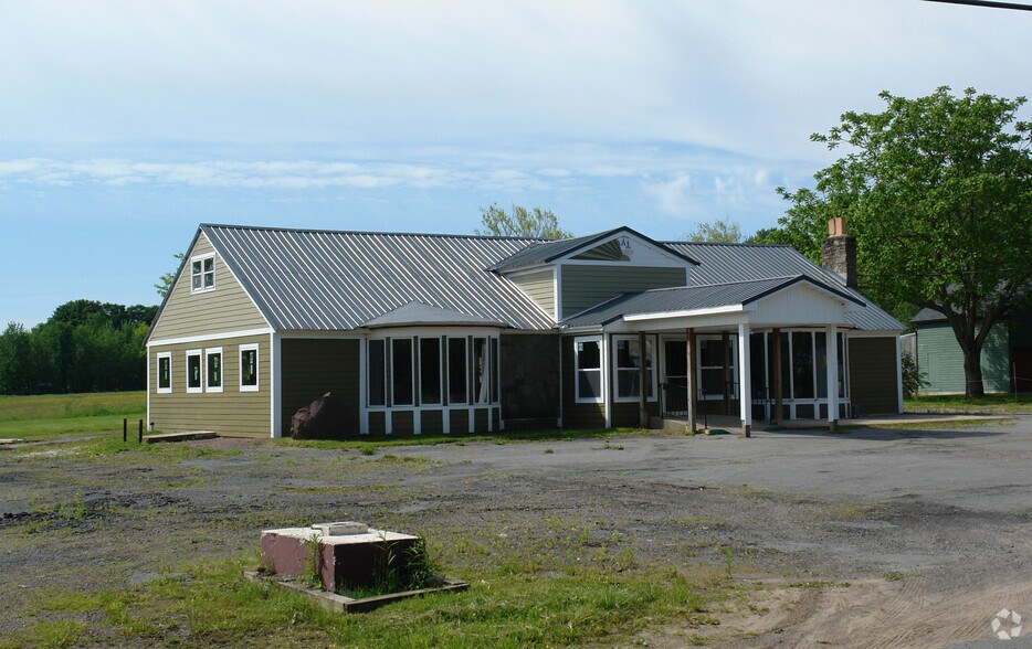 More Photos Of 380 S Railroad St, Parish Storefront Retail Residential For Sale