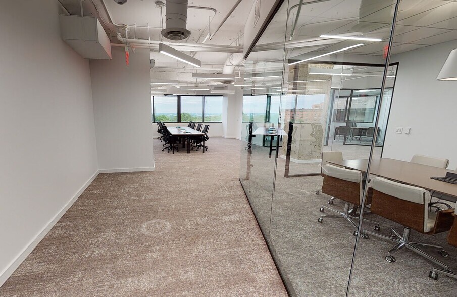 More Photos Of 1300 N 17th St, Arlington Office For Lease