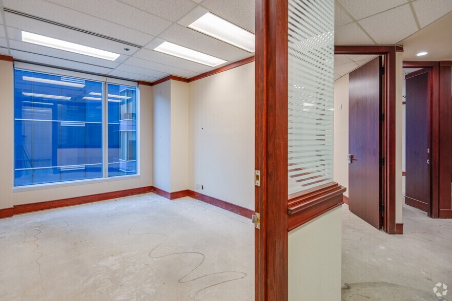 Photo of 13rd Floor Ste 1380