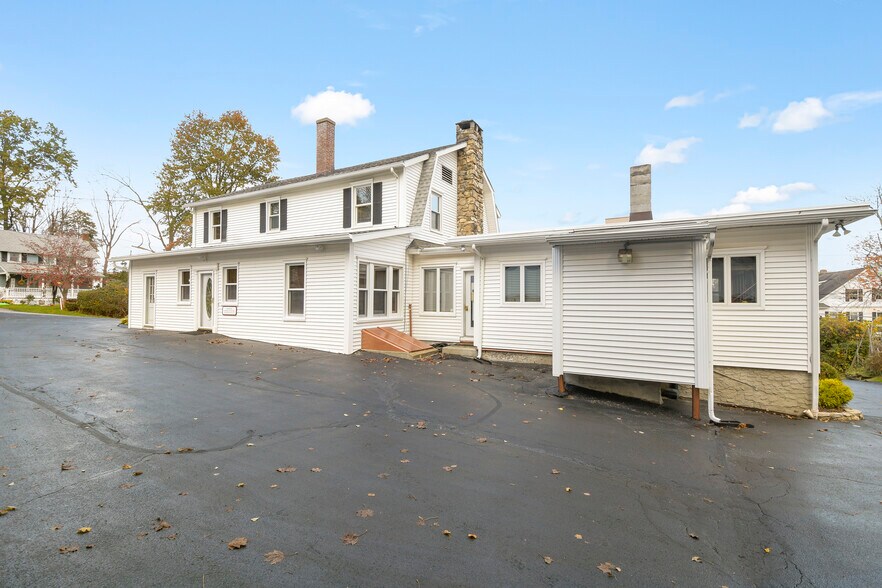 More Photos Of 105 Gleneida Ave, Carmel Office For Sale