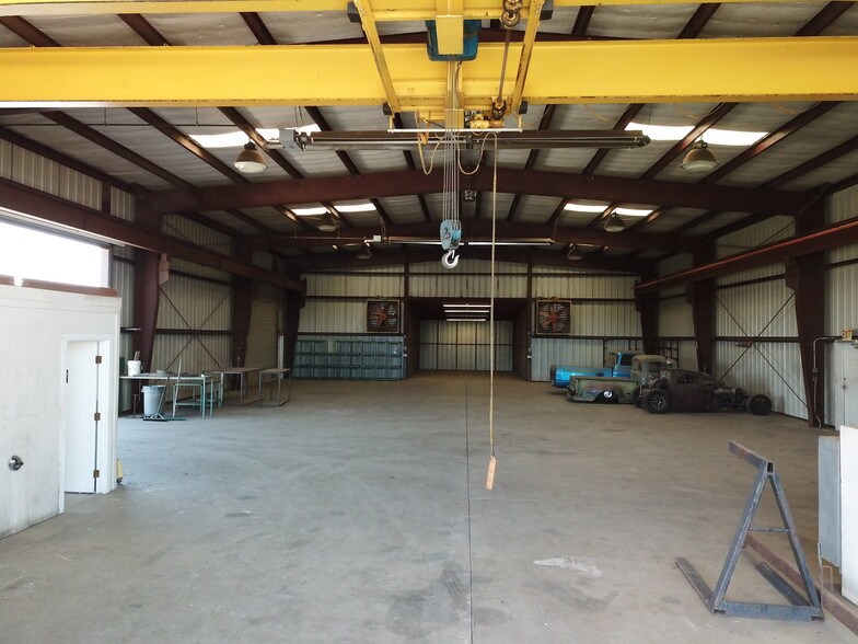More Photos Of 43016 Road 68, Reedley Warehouse For Lease