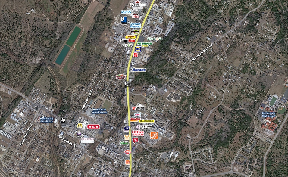 More Photos Of 809 12th St, Marble Falls Freestanding For Lease