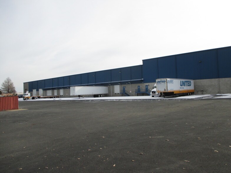 More Photos Of 1199 International Pky, Stafford Warehouse For Lease