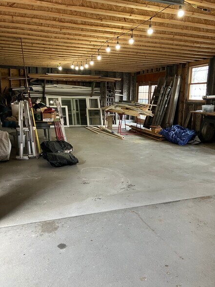 More Photos Of 2985 Mill Pl, Sauquoit Manufacturing For Sale