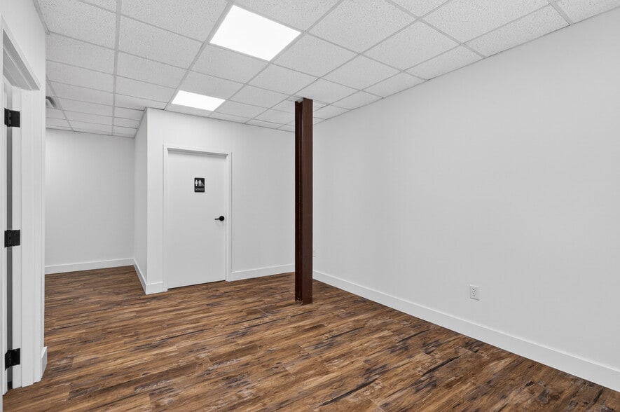 More Photos Of 3606 Explorer Trl, Oakwood Warehouse For Lease