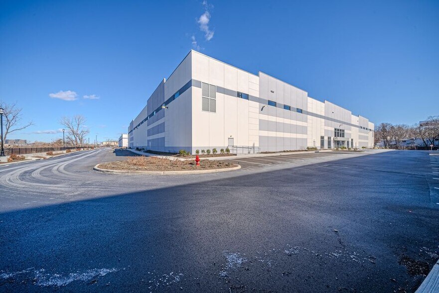 More Photos Of 30 Cross St, Ridgefield Park Unknown For Lease