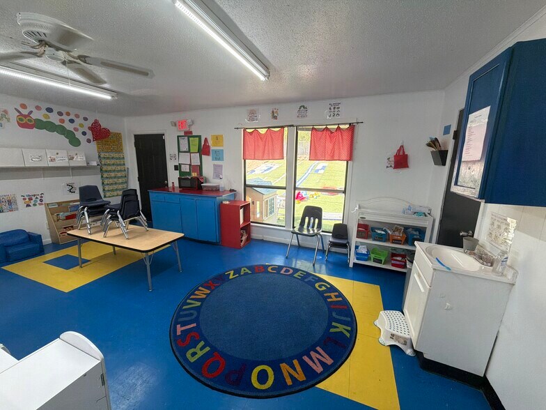 More Photos Of 1816 Hinson Loop Rd, Little Rock Daycare Center For Sale