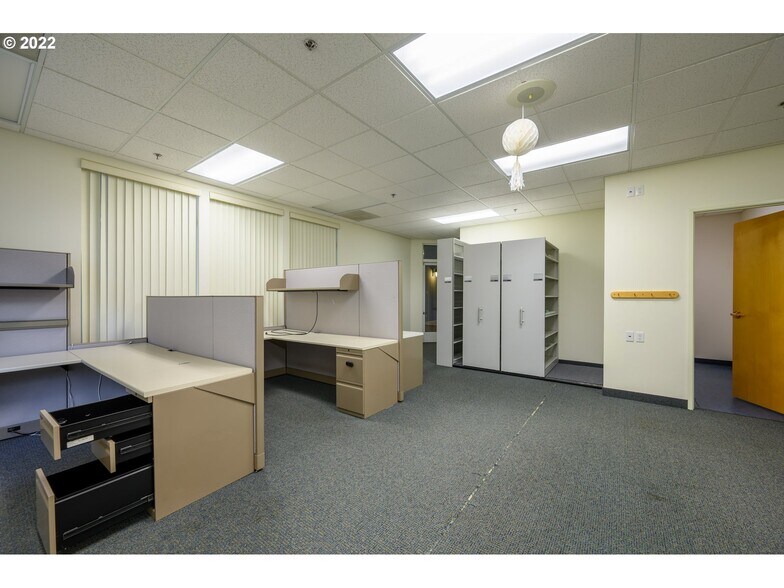 More Photos Of 375 SE Norton Ln, Mcminnville Medical For Lease