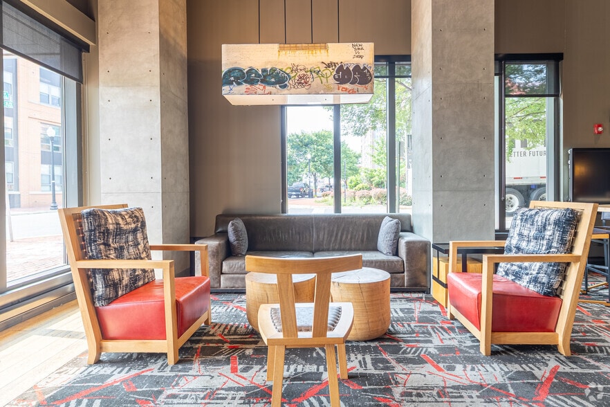 More Photos Of 2900 Main Line Blvd, Alexandria Apartments For Sale