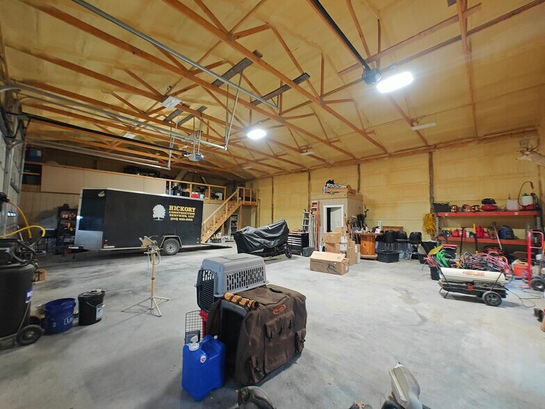 More Photos Of 32514 Highway 82, Cookson Flex For Sale