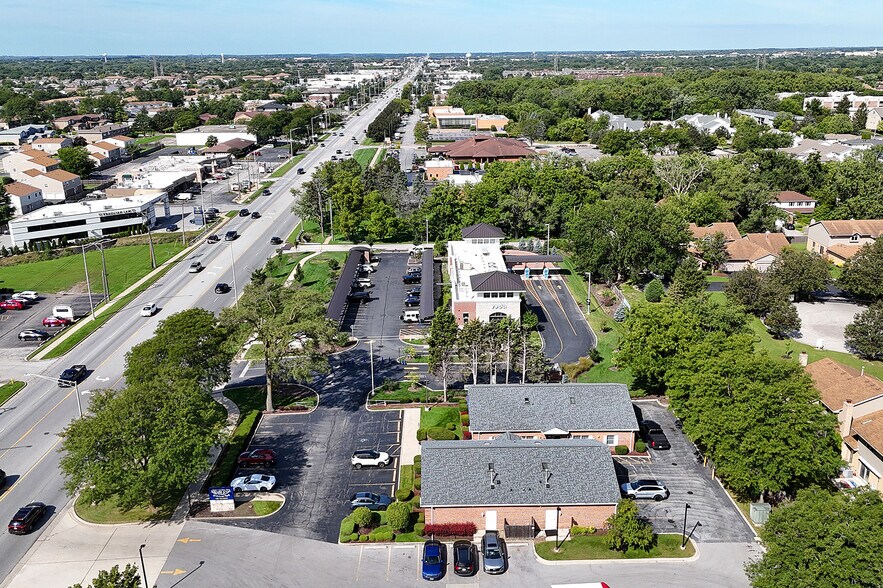 More Photos Of 7620-7632 W 159th St, Orland Park Office For Sale