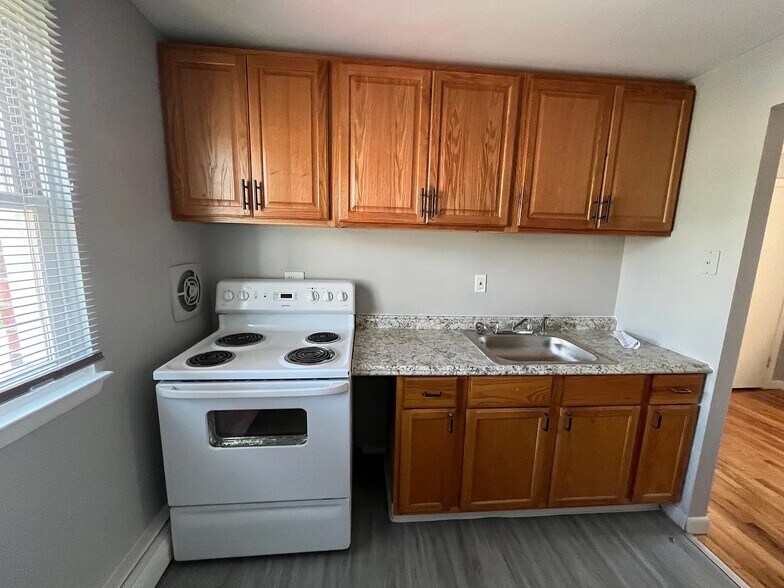 More Photos Of 109 Adelaide St, Hartford Apartments For Sale