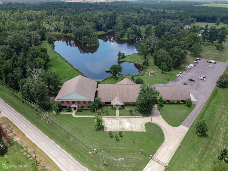 More Photos Of 10100 Woolworth Rd, Keithville Medical For Lease