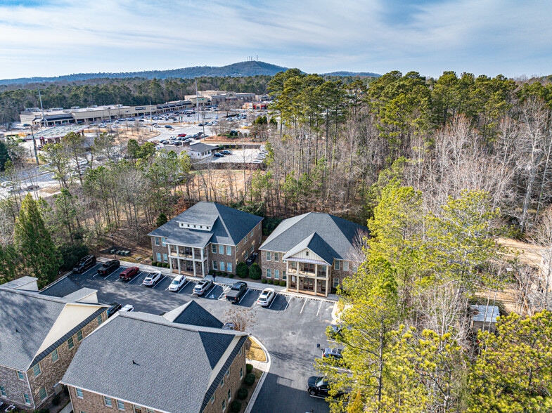 More Photos Of 1905 Woodstock Rd, Roswell Office For Lease
