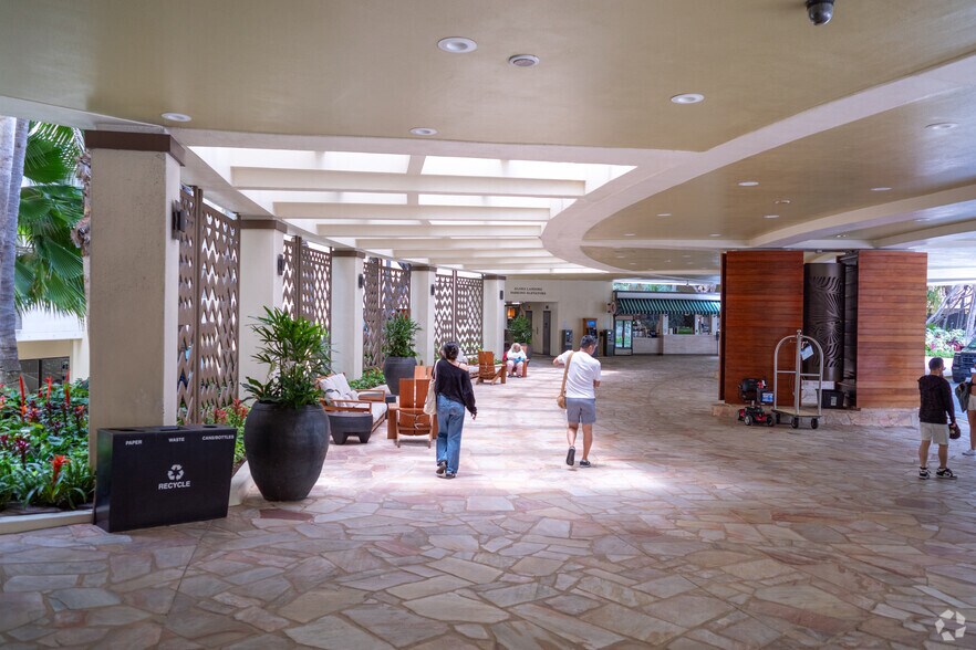 More Photos Of 2255 Kalakaua Ave, Honolulu Hotel For Lease