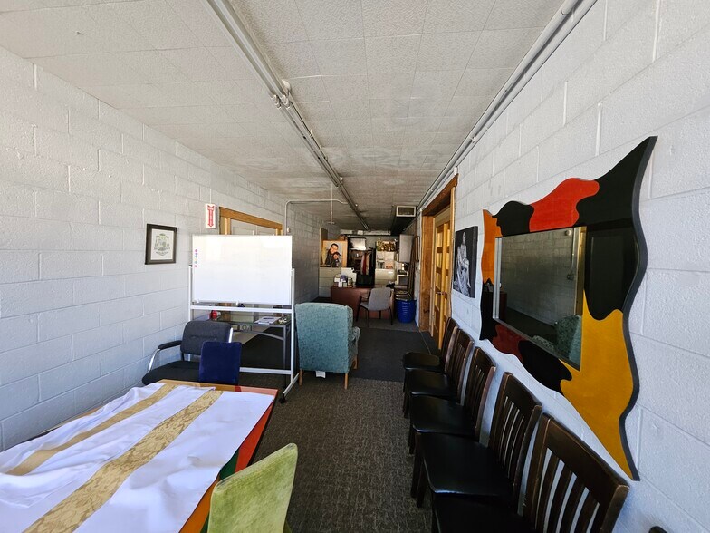 More Photos Of 3947 12 Mile Rd, Berkley Storefront Retail Residential For Lease