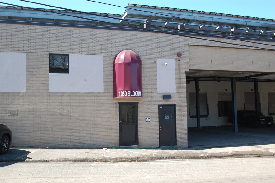 More Photos Of 1050 Slocum Ave, Ridgefield Warehouse For Lease