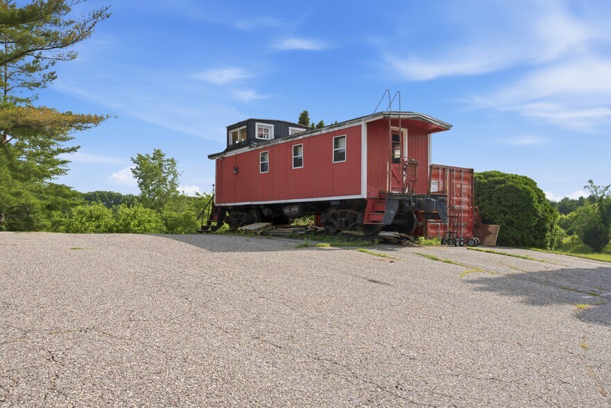 More Photos Of E13887 Highway DL, Merrimac Specialty For Sale