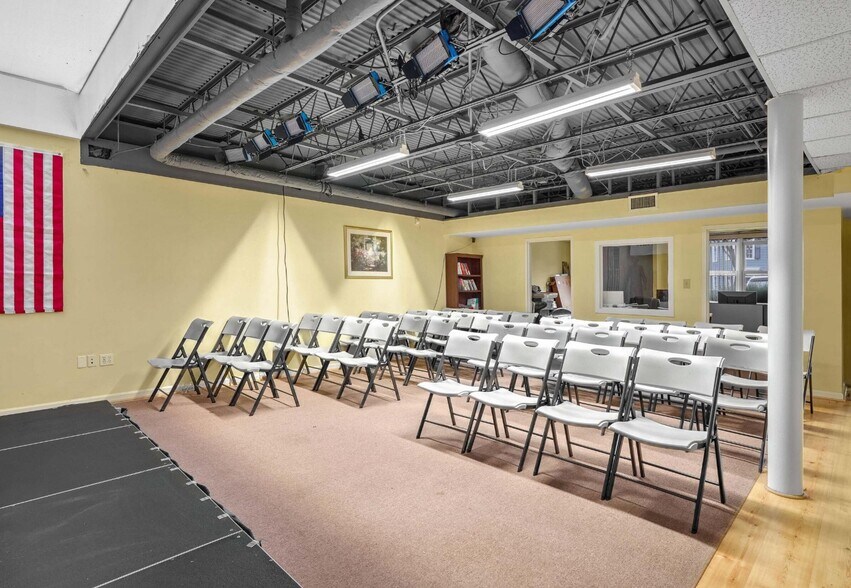 More Photos Of 1420 Prince St, Alexandria Office For Lease