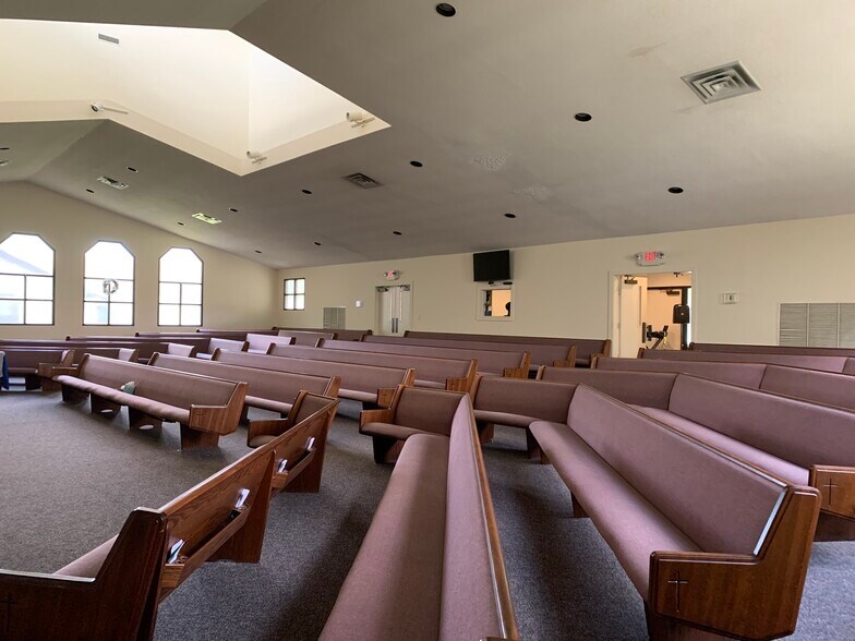 More Photos Of 31 Calhoun Ave, Greenville Religious Facility For Lease