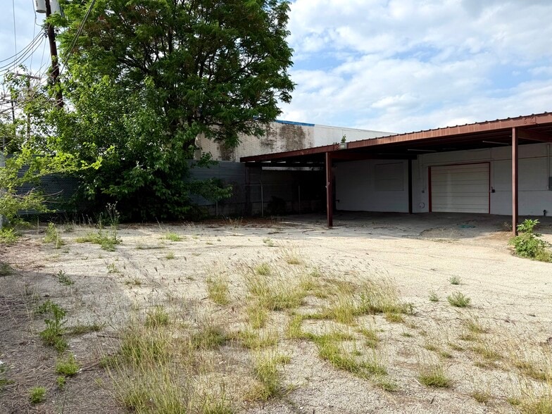 More Photos Of 5704 Kenwick St, San Antonio Service For Lease