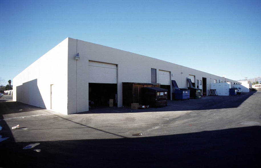 More Photos Of 7834-7856 Alabama Ave, Canoga Park Warehouse For Lease