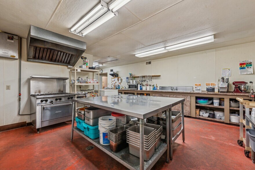 More Photos Of 8557 Mason Dixon Hwy, Meyersdale General Retail For Sale