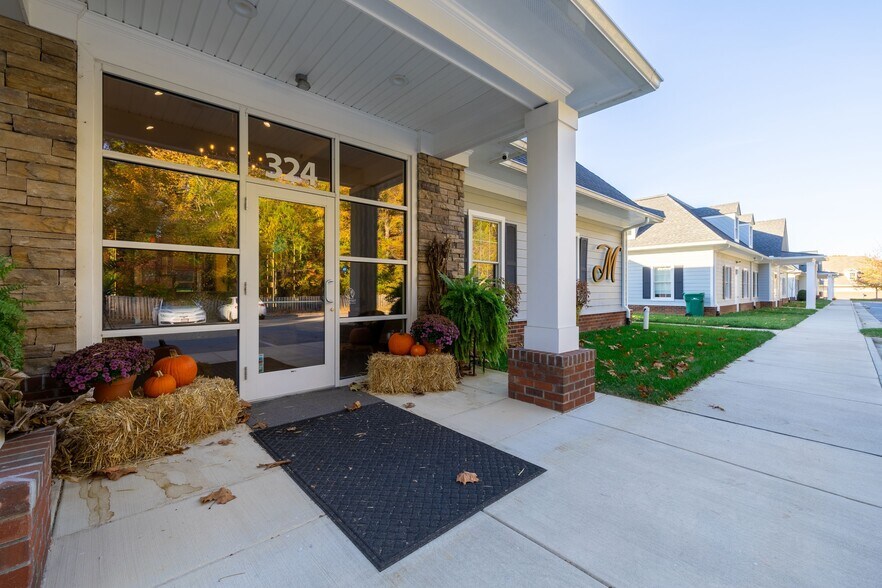 More Photos Of 324 Browns Hill Ct, Midlothian Coworking Space