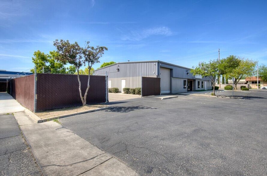 More Photos Of 1206 S O St, Tulare Office For Sale